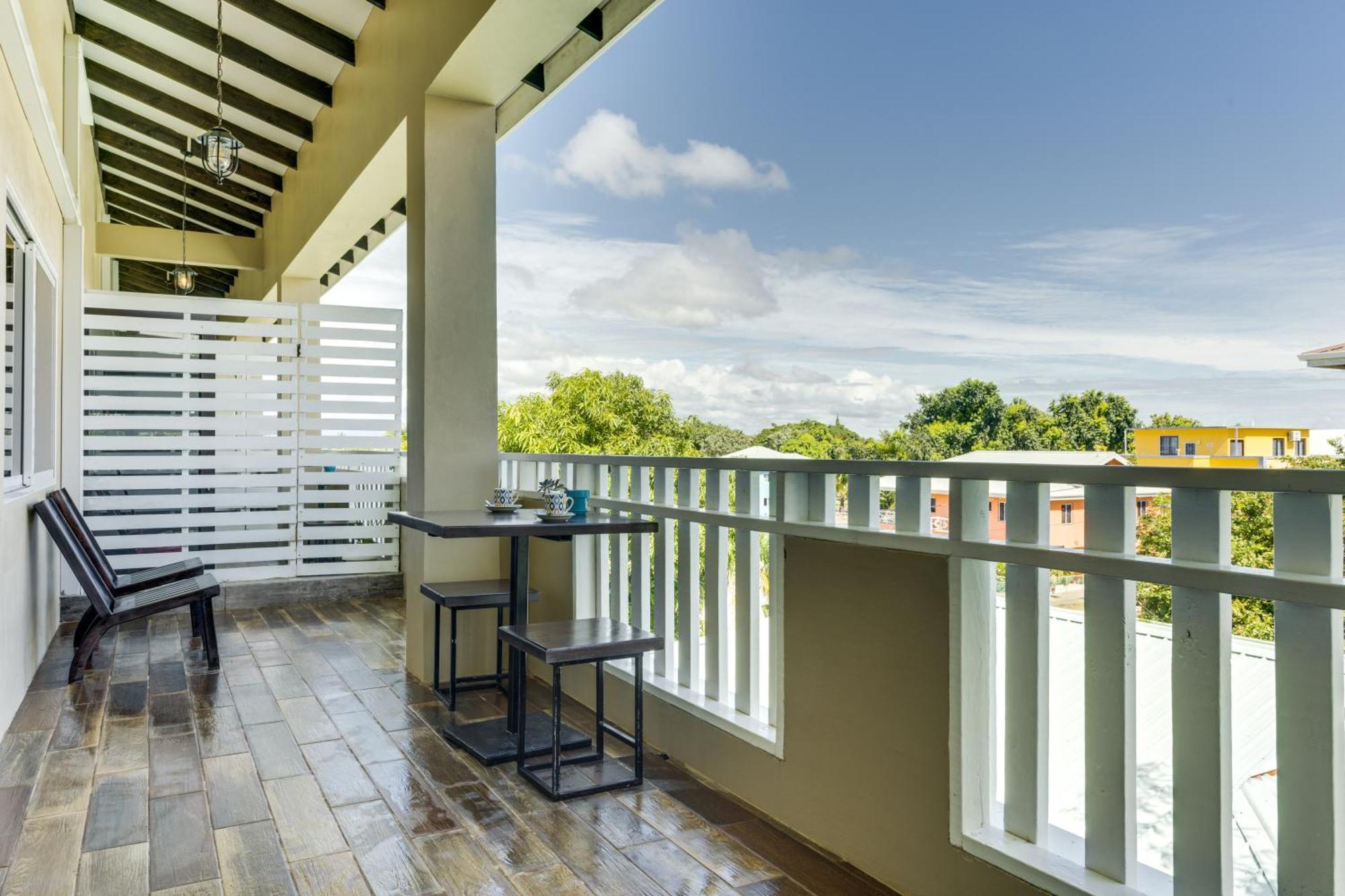 Louis' Apartments Placencia Exterior foto